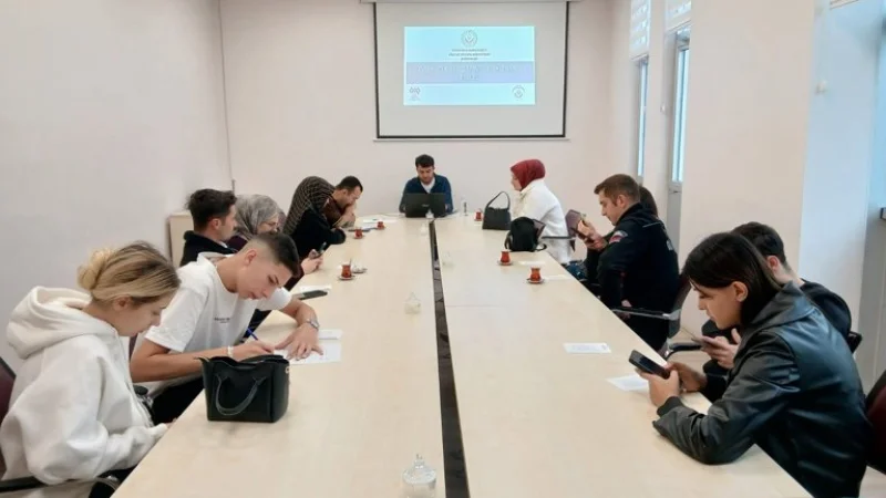 Kütahya'da Evlenecek Gençlere Yönelik Eğitimler Sürüyor