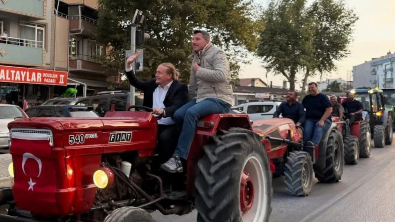 Lapseki'nin Kurtuluşunun 103. Yılı Traktör ve Bisiklet Kortejiyle Kutlandı