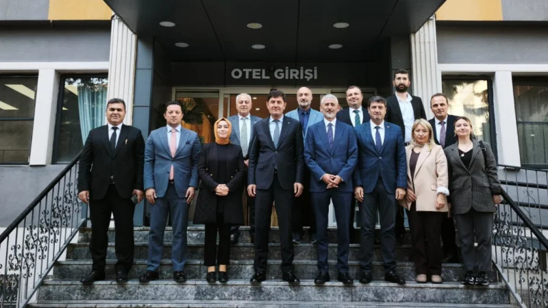 Mardin ve İstanbul Arasında Eğitim Köprüsü: 'Bizim Gök Kubbemiz' Projesi Başladı