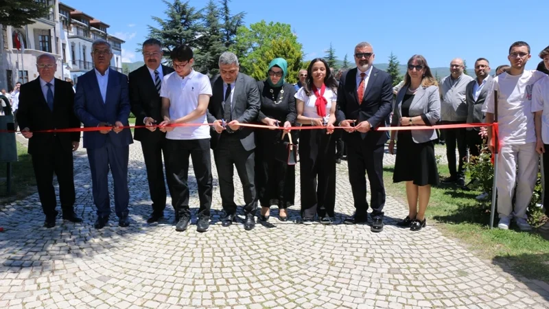 Merzifon Fen Lisesi'nde TÜBİTAK 4006 Bilim Fuarı Heyecanı