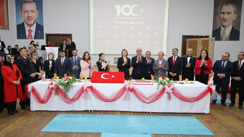 Muş'ta Cumhuriyetin 100. Yılı Coşkuyla Kutlandı