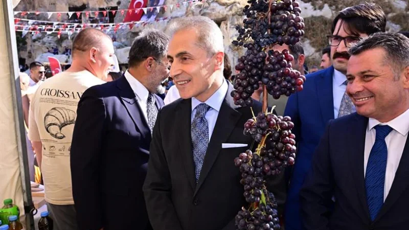 Nevşehir'de 54. Uluslararası Ürgüp Bağ Bozumu Festivali Coşkusu
