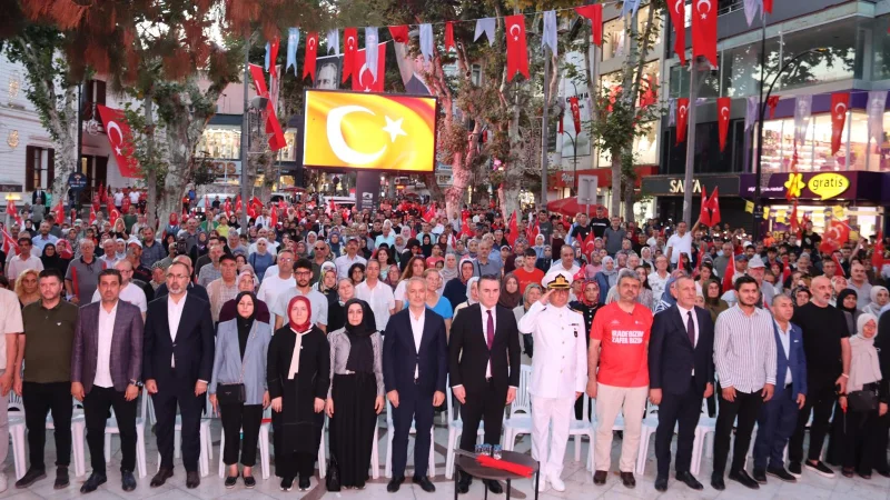 Pendik'te 15 Temmuz Demokrasi ve Millî Birlik Günü Anma Töreni Düzenlendi