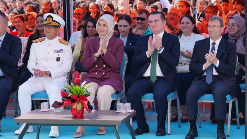 Pendik'te 2026-2027 Eğitim Öğretim Yılı Törenle Başladı