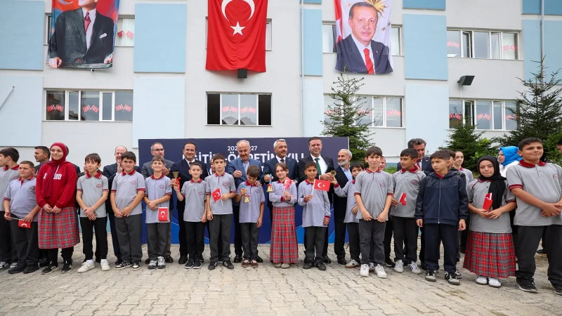 Rize'de 2026-2027 Eğitim-Öğretim Yılı İlk Ders Ziliyle Başladı