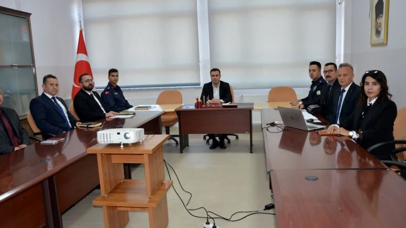Sarıkaya'da Okul Güvenliği ve Tedbirleri Masaya Yatırıldı