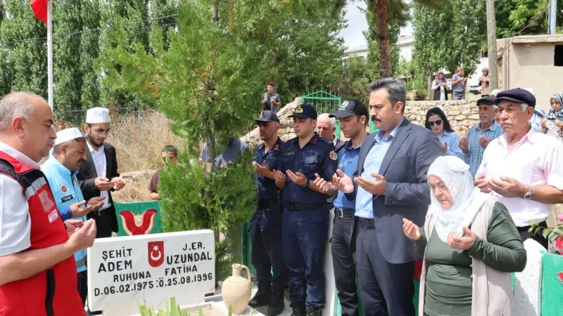 Şarkışla'da Şehit Adem Uzundal Şahadetinin 30. Yılında Anıldı