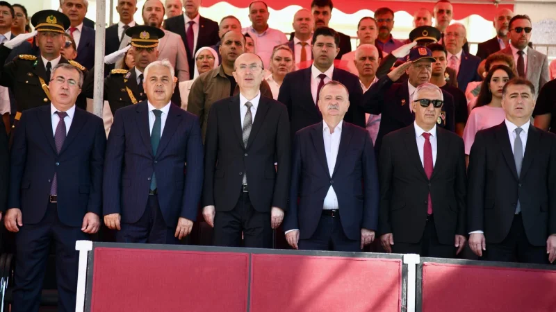 Şehzadeler'de 30 Ağustos Zafer Bayramı Törenle Kutlandı