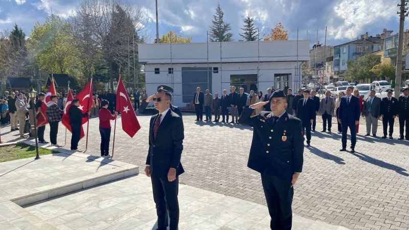 Sinanpaşa'da Cumhuriyet'in 102. Yılı Coşkuyla Kutlandı