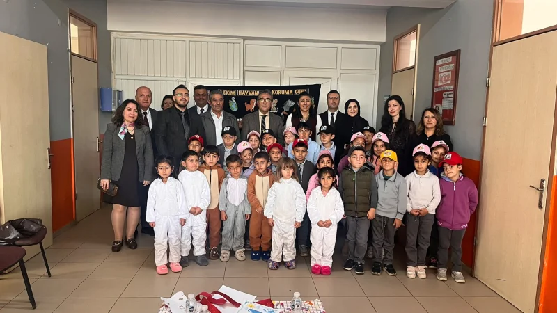Tepebaşı'nda Öğrencilere Hayvan Sevgisi Aşılandı