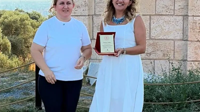 Tralleis Antik Kenti'nde Sanat Rüzgarı: Tarihi Taşlar Çini Sanatıyla Buluştu
