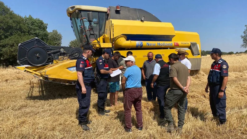 Uşak Sivaslı'da Orman Yangınlarına Karşı Biçerdöver Mesaisi ve Tedbir Denetimleri Sürüyor
