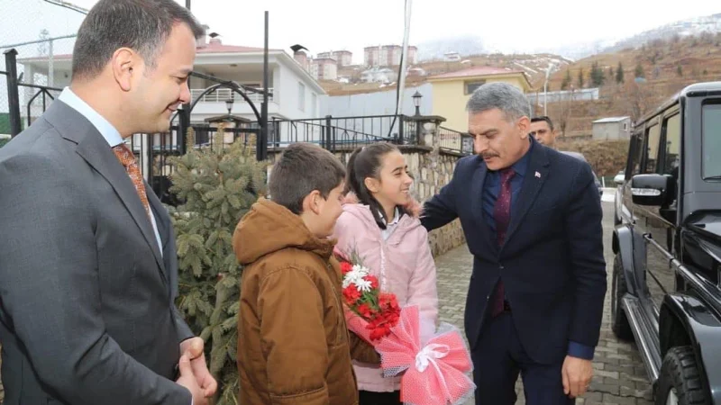 Vali Mehmet Ali Özkan'dan Nazımiye'ye Ziyaret ve İnceleme