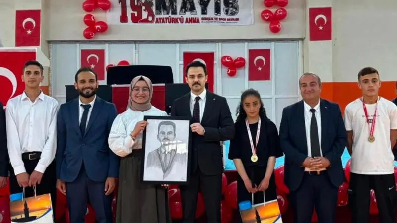 Van Bahçesaray'da 19 Mayıs Coşkusu