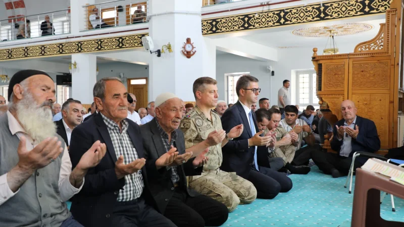 Van Erciş'te Şehit Jandarma Uzman Çavuş Samet Karabulut İçin Mevlid Okutuldu