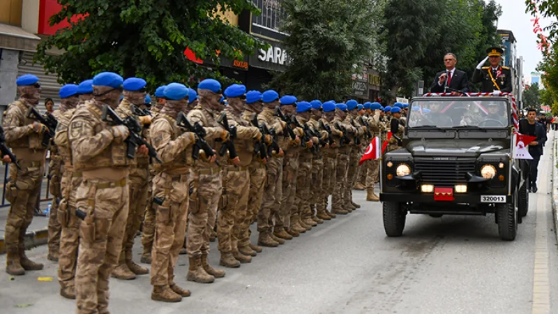 Van'da 30 Ağustos Zafer Bayramı Coşkuyla Kutlandı