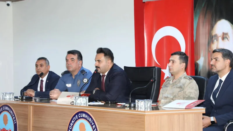 Viranşehir'de Eğitim-Öğretim Yılı Değerlendirme Toplantısı Düzenlendi