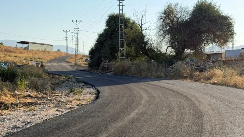 Afşin'de Ulaşım Altyapısı Yenileniyor: Merkez ve Kırsalda Yol Çalışmaları Sürüyor