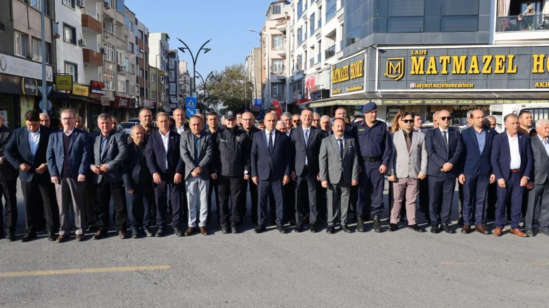 Akhisar'da 19 Ekim Muhtarlar Günü Törenle Kutlandı