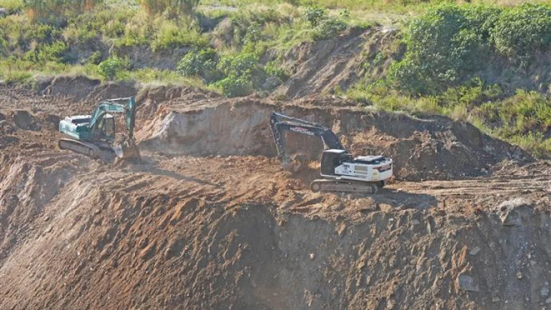 Alanya'da Heyelan Riskine Karşı Dere Yatağında Önlem Çalışması Başlatıldı
