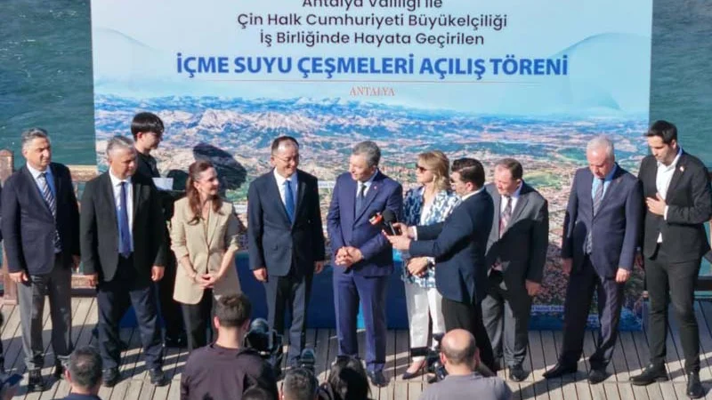Antalya'da Plastik Atığı Azaltacak 20 Yeni İçme Suyu İstasyonu Hizmete Girdi