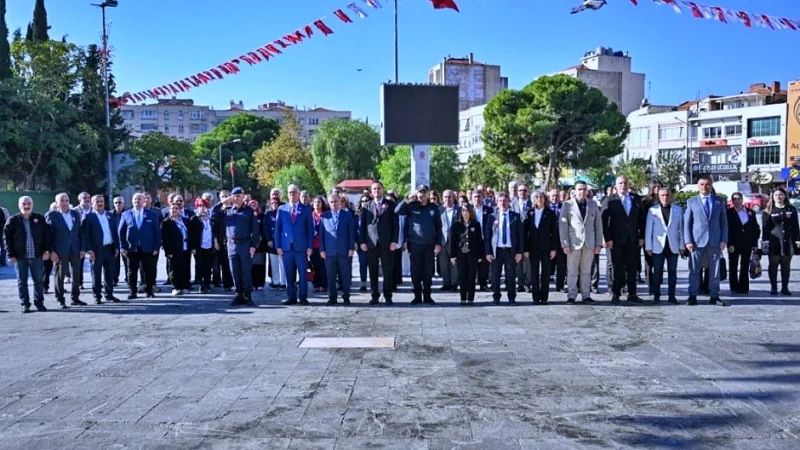 Bornova'da Muhtarlar Günü Dolayısıyla Tören Düzenlendi