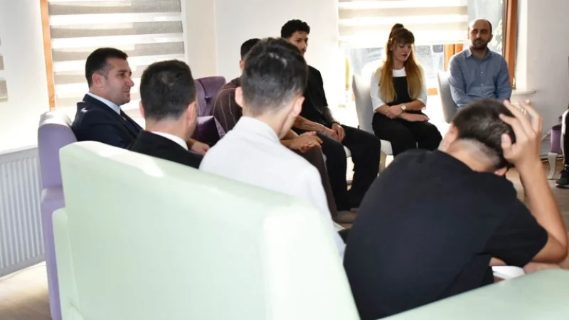 Bursa'da Çocuk Evleri Sitesi Erkek Voleybol Takımı Bölge Birincisi Oldu