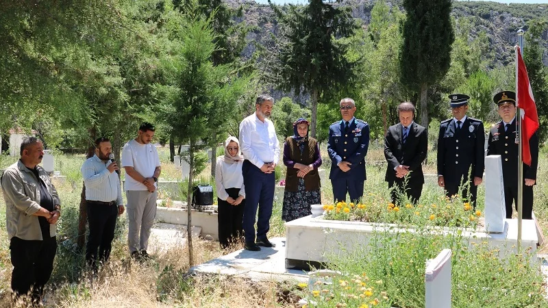 Çardak'ta 15 Temmuz Kapsamında Şehit Ailesi ve Şehitlik Ziyareti Gerçekleştirildi