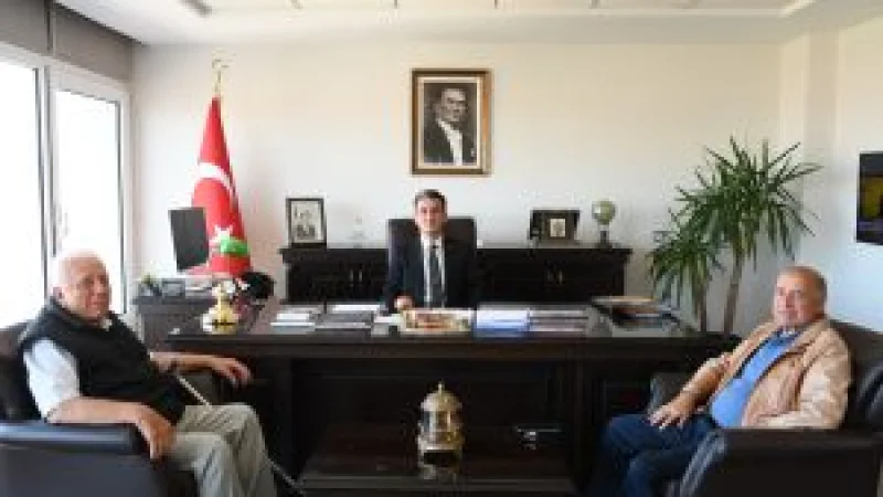 Çeşme Kaymakamı Mehmet Maraşlı Şehit Babasını Ağırladı