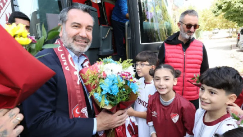 Elazığ'da Öğrencilerden Elazığspor'a Büyük Destek