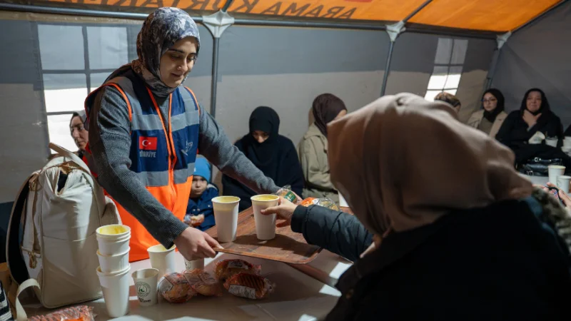 Gaziosmanpaşa'da 7.0 büyüklüğündeki deprem senaryosu gerçeği aratmayan tatbikatla prova edildi