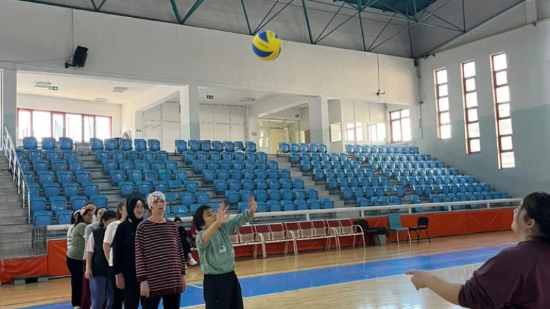 Gümüşhane'de Özel Bireyler İçin Voleybol Turnuvası Düzenlendi