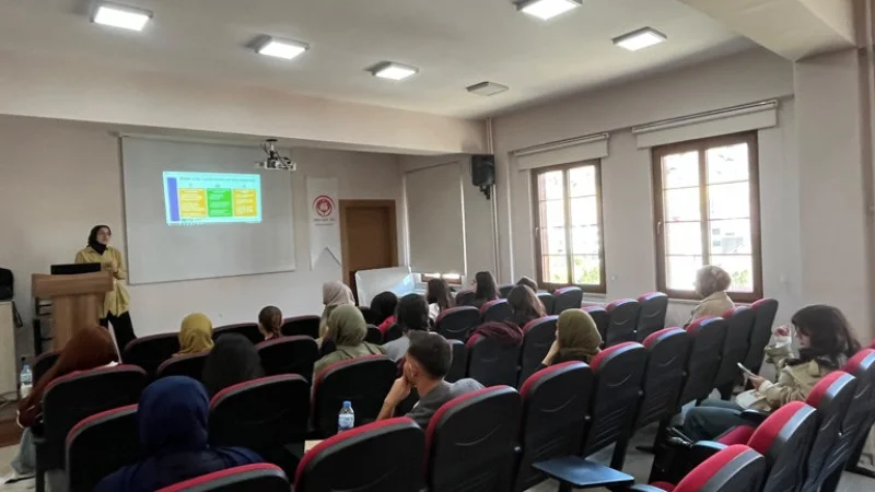 Gümüşhane'de Üniversite Öğrencilerine Yönelik Bağımlılık Eğitimi Düzenlendi