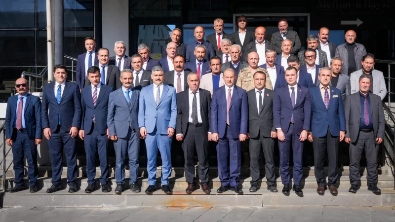 Hakkari'de Muhtarlar Günü dolayısıyla yemek programı düzenlendi