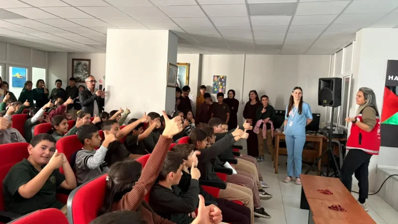 Hozat'ta Gençlere Yönelik Bağımlılıkla Mücadele Semineri Düzenlendi