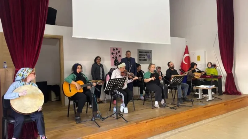 Karabük'te Safranbolu Engelsiz Yaşam Merkezi Sakinleri İçin Müzik Etkinliği Düzenlendi