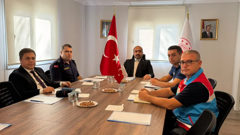 Kınık'ta Yeni Eğitim Dönemi Öncesi Güvenlik Zirvesi