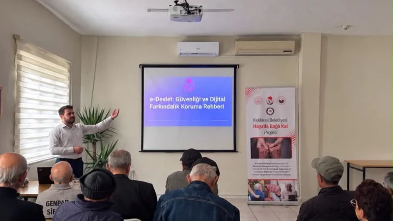 Kırklareli'de Huzurevinde Kalanlara Dijital Güvenlik Eğitimi Verildi