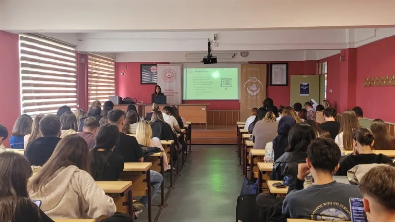 Kırklareli'nde Kadın Öğrencilere “Saygılı Yaşam ve Güvenli İlişkiler” Eğitimi Verildi
