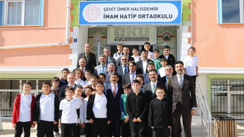 Kırşehir'de İmam Hatip Okullarının 75. Yılına Özel Hafızlık İcazet Töreni