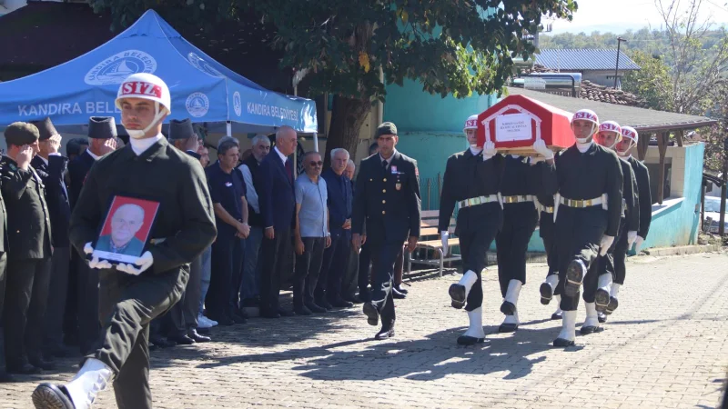 Kocaeli'de Kıbrıs Gazisi Hamit Altıntaş Son Yolculuğuna Uğurlandı