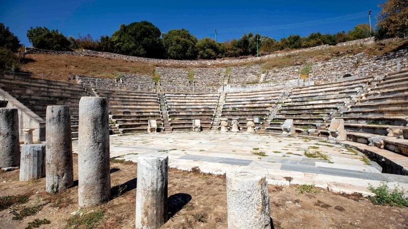 Metropolis Antik Kenti'ndeki kazılarda 6 bin yıllık geçmiş aydınlatılıyor