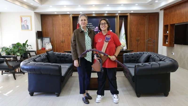 Nazilli'nin Milli Okçusu Havvanur Uzun Güney Kore Yolcusu
