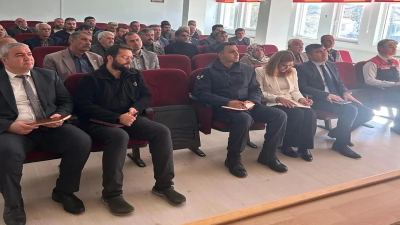 Sarıoğlan'da Muhtarlar Toplantısı Düzenlendi