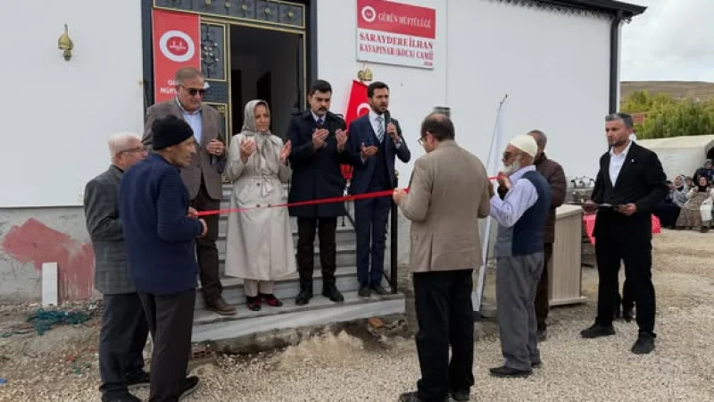 Sivas'ın Gürün İlçesinde Saraydere İlhan Kayapınar Koca Camii İbadete Açıldı