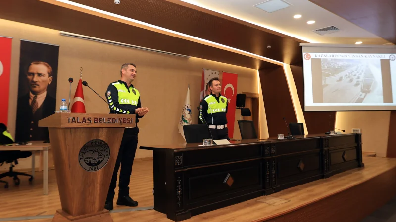 Talas'ta Sürücülere Uygulamalı Güvenli Sürüş Eğitimi