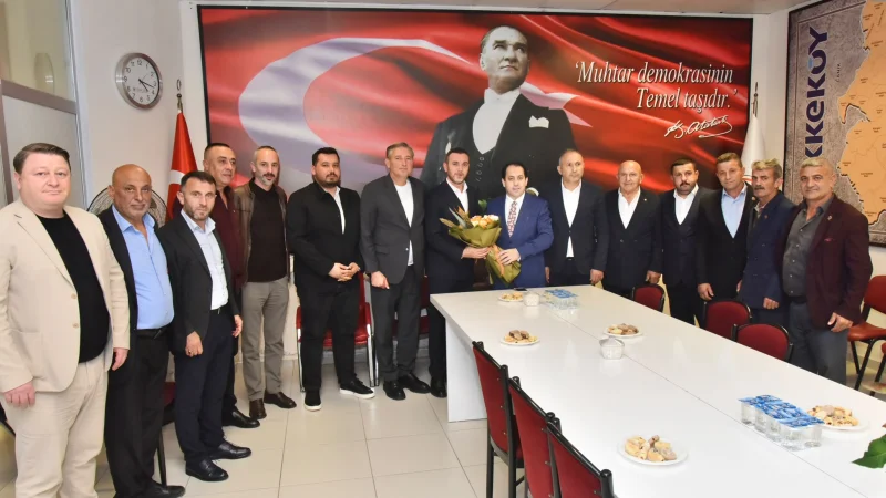 Tekkeköy'de 19 Ekim Muhtarlar Günü Dolayısıyla Kutlama Programı Düzenlendi