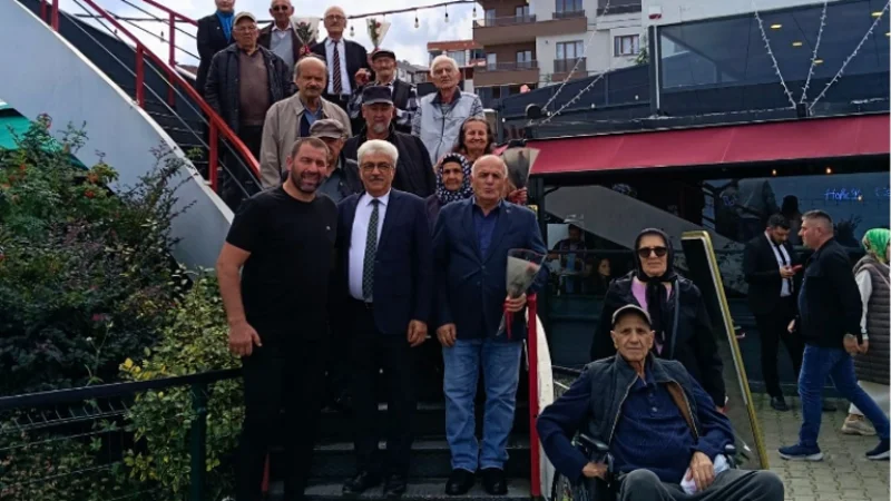 Trabzon'da Huzurevi Sakinleri İçin Kahvaltı Etkinliği Düzenlendi