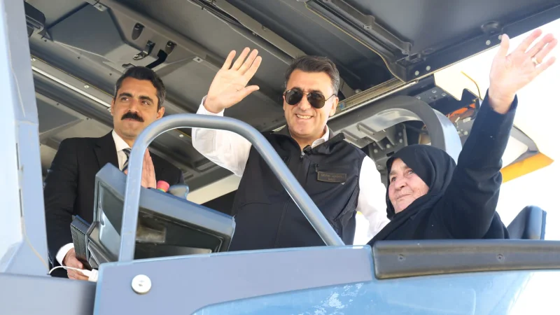 Tunceli'de Sıcak Asfalt Hedefi Büyütüldü: 120 Kilometre Tamamlandı, Yeni Hedef 140 Kilometre