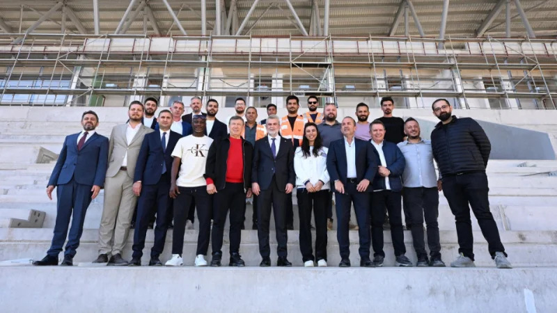 Türk Futbolunun Efsaneleri Kahramanmaraş Stadyumu'nu İnceledi